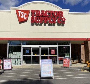 is tractor supply open on christmas day 1