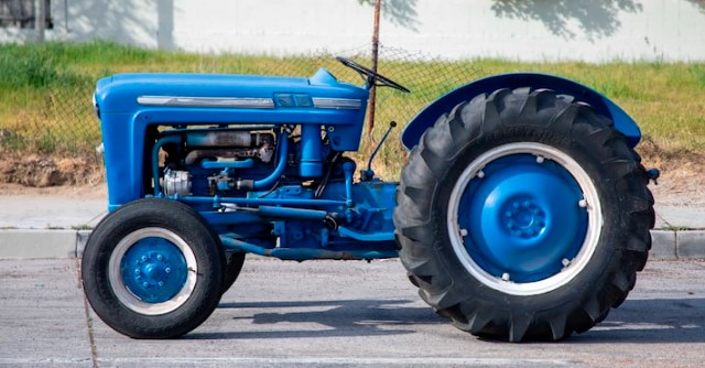 blue ford 8n